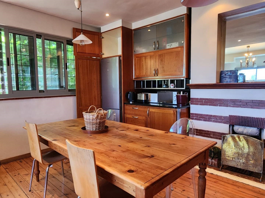2 Bedroom Property for Sale in Sea Point Western Cape